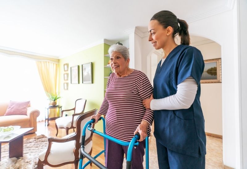 How to Use a Walker Correctly