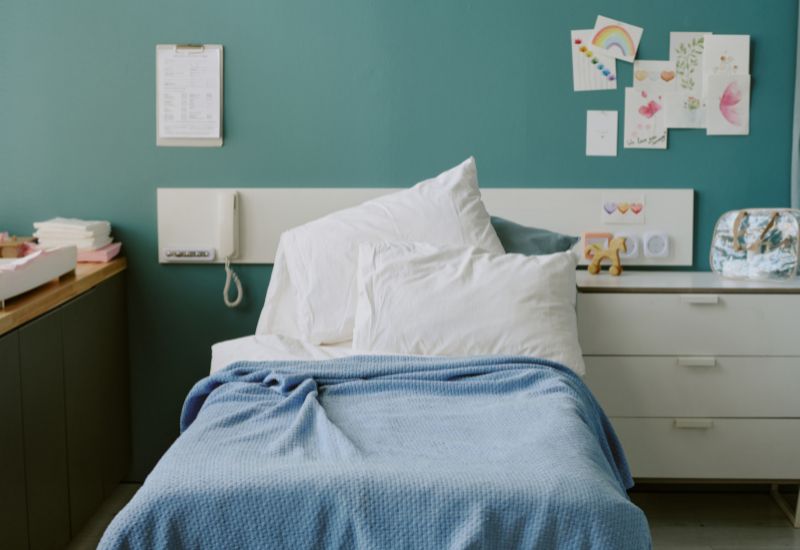 How to Choose the Right Hospital Bed for Home Use